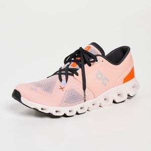 On Cloud X 3 sneakers. Good condition. Slightly worn. Women’s 8.